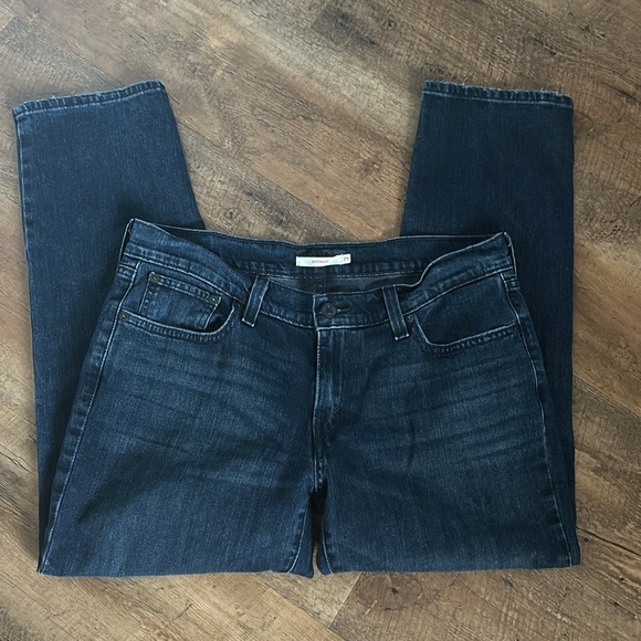 Levi's | Boyfriend Jeans in Washed Black - Picture 3 of 5